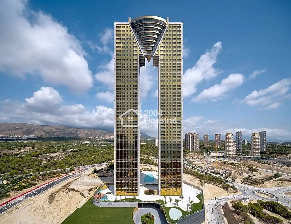 Außenansicht von Wohnungen zum Verkauf in Benidorm mit Klimaanlage, Terrasse und Gemeinschaftspool
