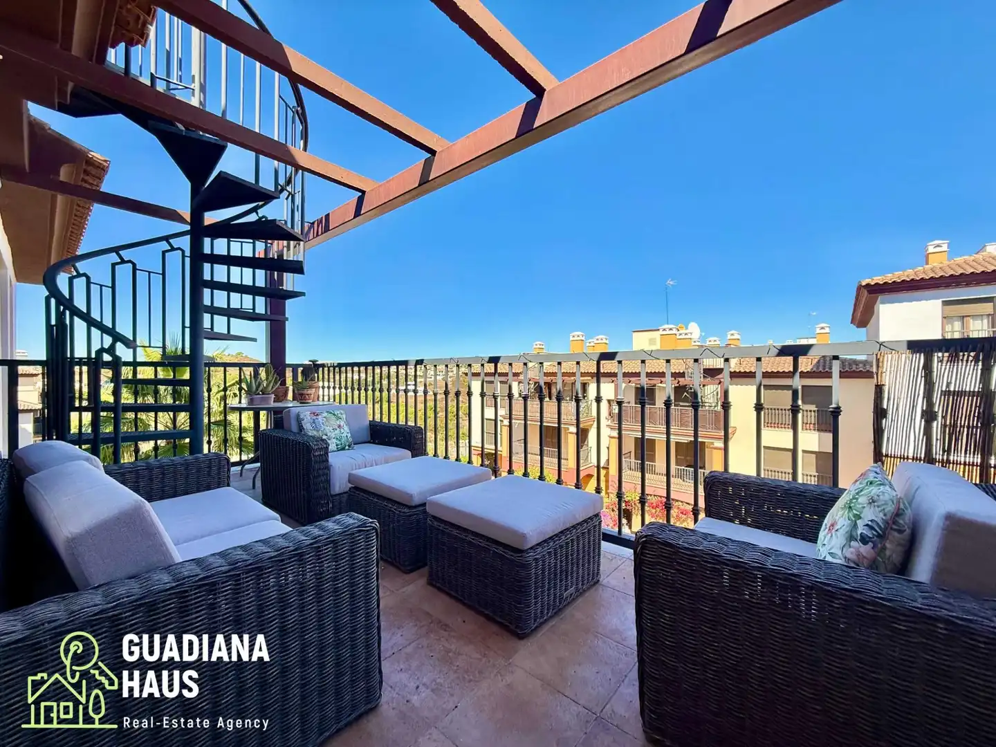 Apartment with pool for sale in Avenida BLASCO IBAÑEZ 2