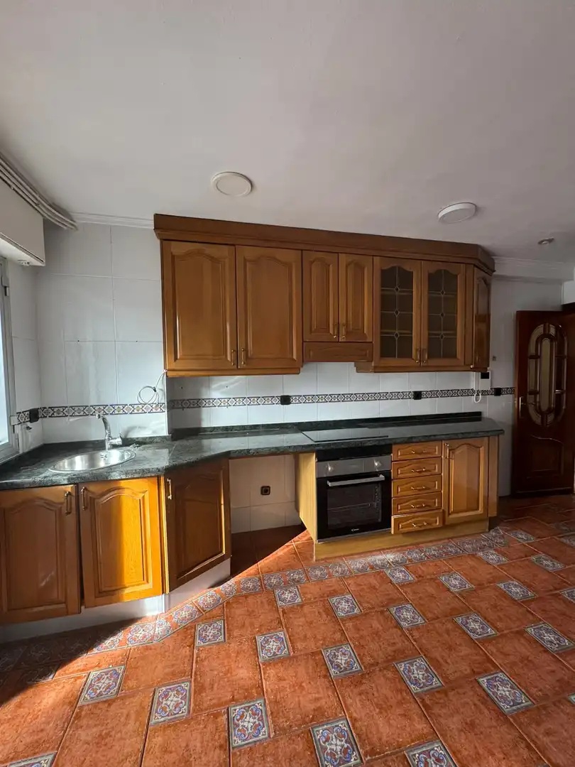 Kitchen of Flat for rent in Gijón   with Heating and Parquet flooring