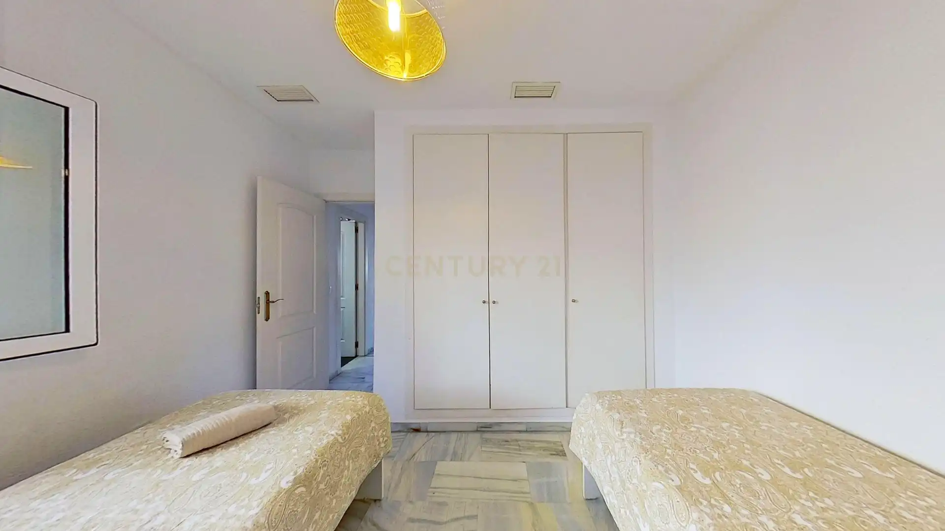 Habitación de Piso en venta en Benalmádena con Aire acondicionado, Trastero y Horno
