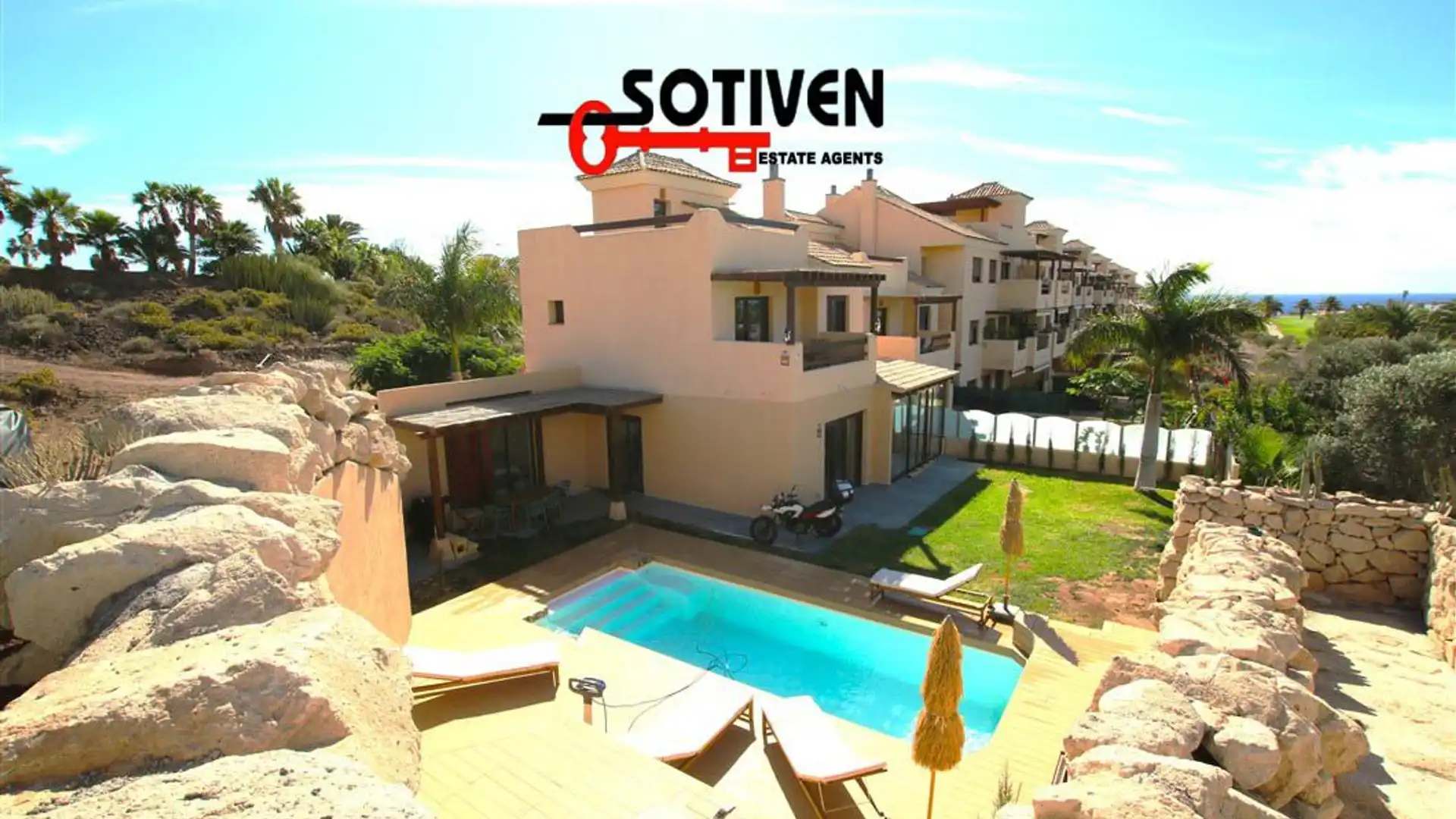 Vista exterior de Casa o chalet en venta en San Miguel de Abona con Jardín privado, Terraza y Trastero