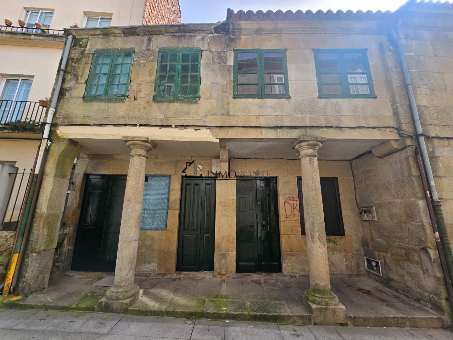 Außenansicht von Einfamilien-Reihenhaus zum Verkauf in Pontevedra Capital 