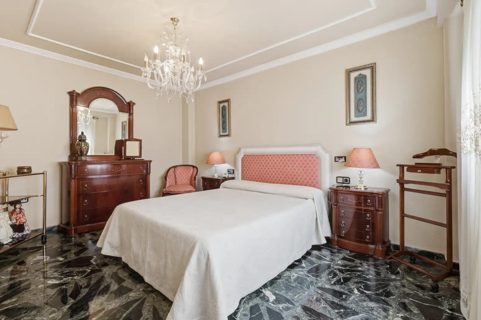 Habitación de Casa o chalet en venta en Alaquàs con Aire acondicionado, Terraza y Trastero