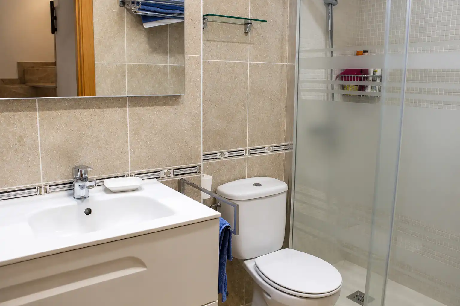 Bathroom of Flat for rent in Palamós  with Air Conditioner, Heating and Terrace