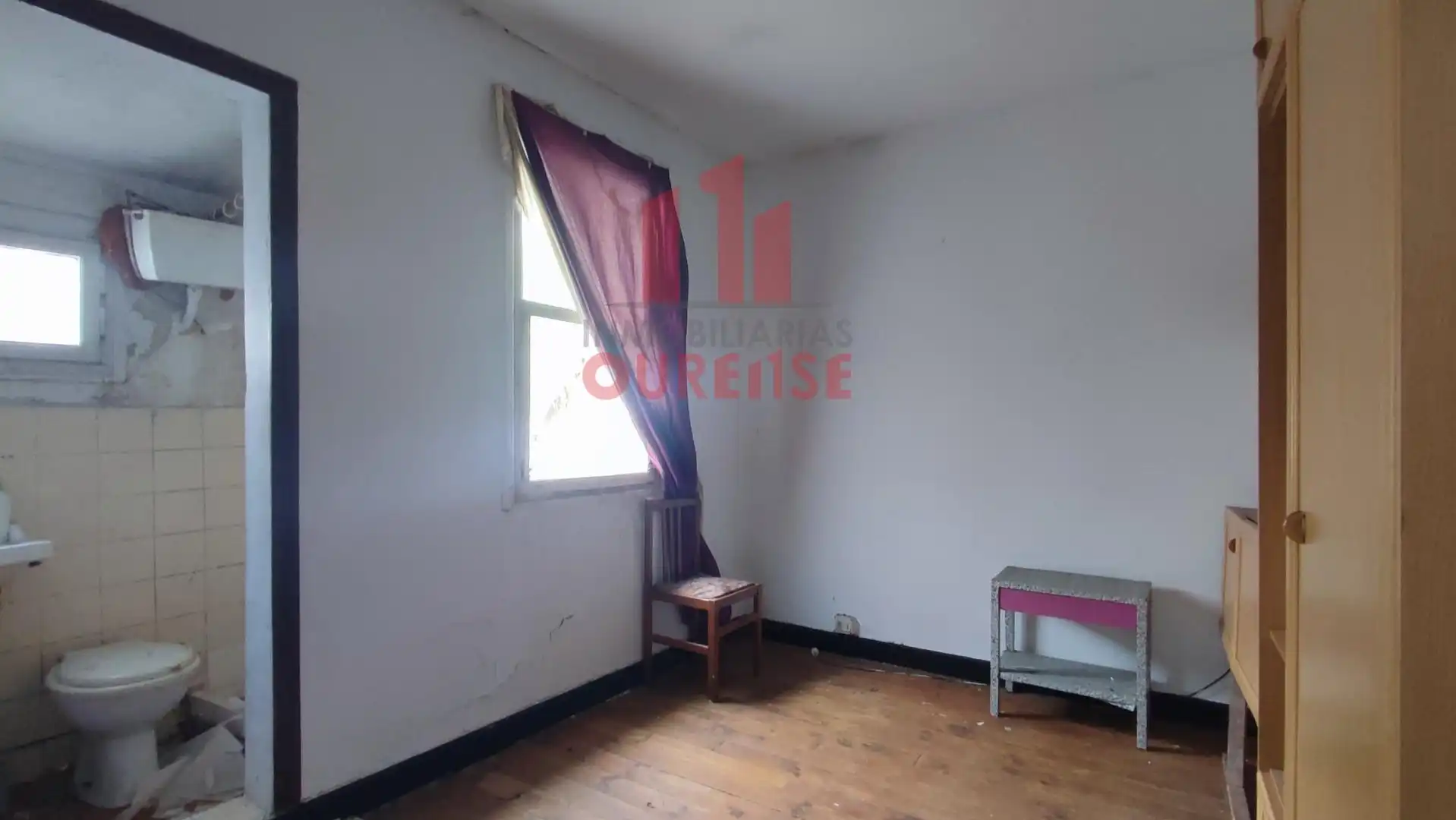 Dormitori de Casa o xalet en venda en Ourense Capital  amb Traster