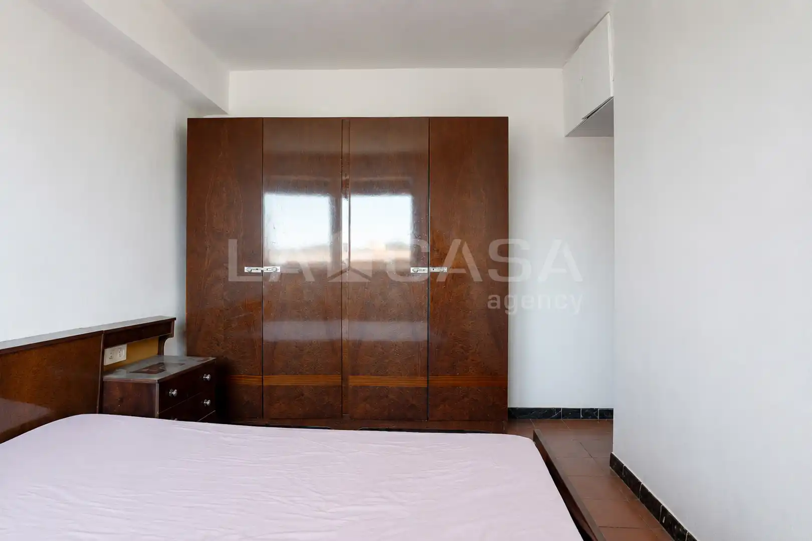 Schlafzimmer von Wohnung zum Verkauf in Cornellà de Llobregat