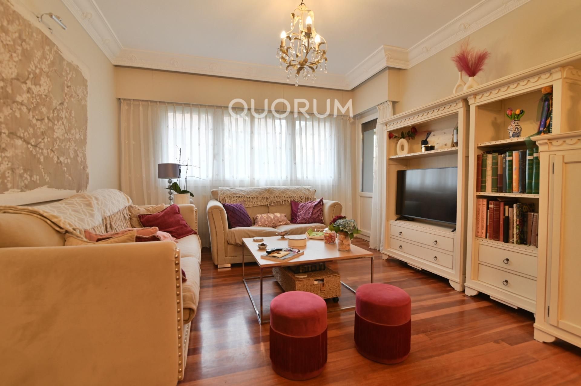 Sala de estar de Piso en venta en Getxo  con Calefacción, Terraza y Trastero