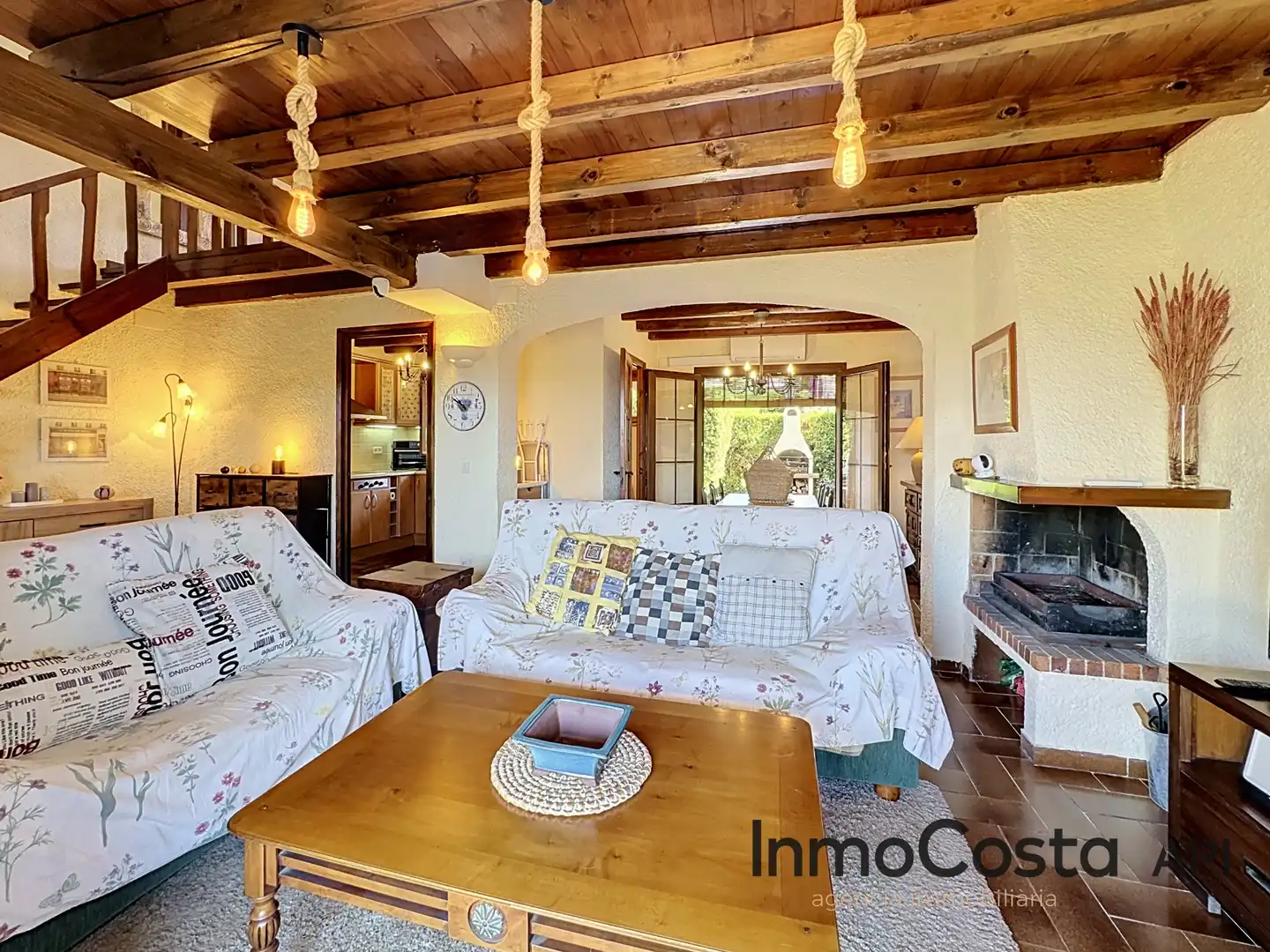 Living room of Detached homes for sale in L'Estartit  with Air Conditioner, Private garden and Terrace