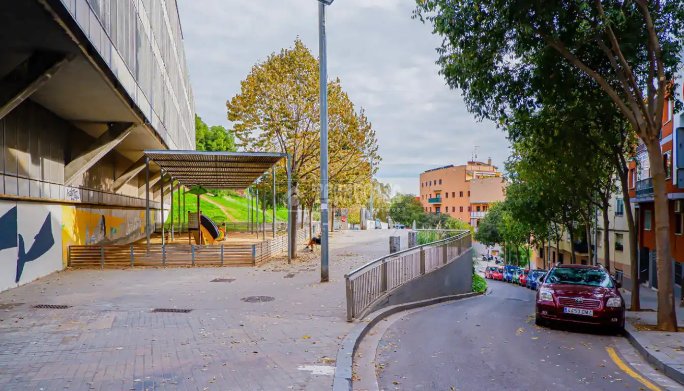 Vista exterior de Local en venta en Barcelona