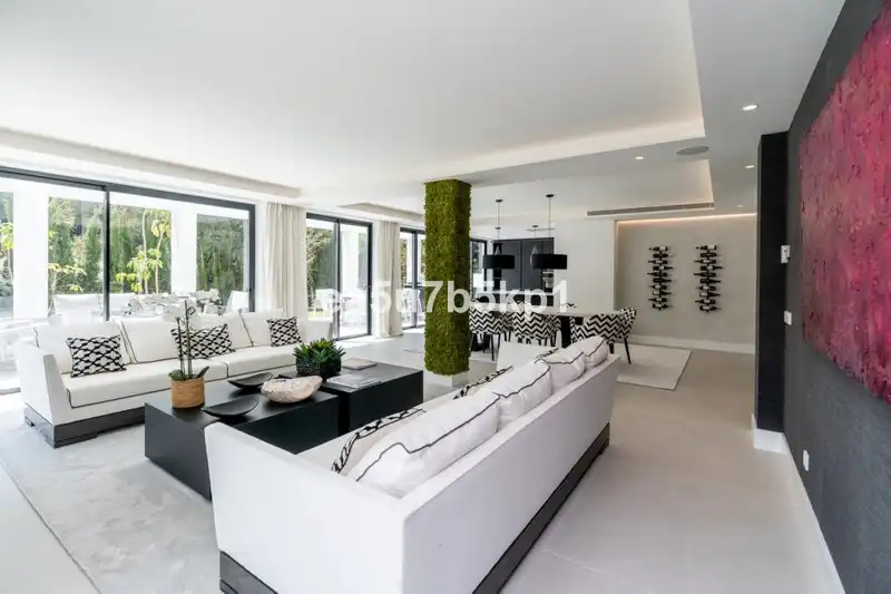 Chalet con terraza en venta en Nueva, imagen 3