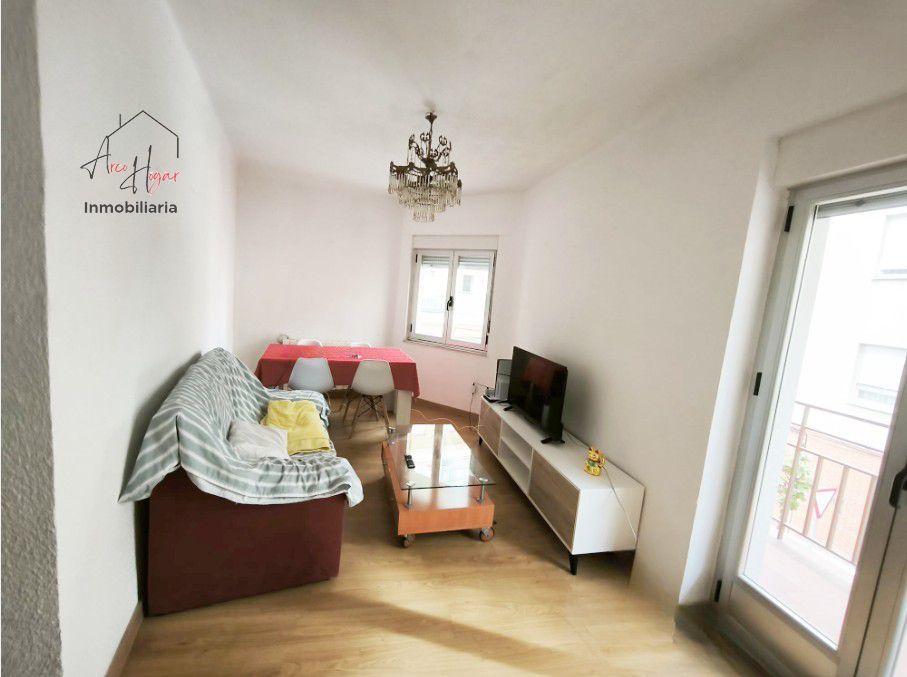 Living room of Flat to rent in Salamanca Capital  with Heating, Furnished and Balcony