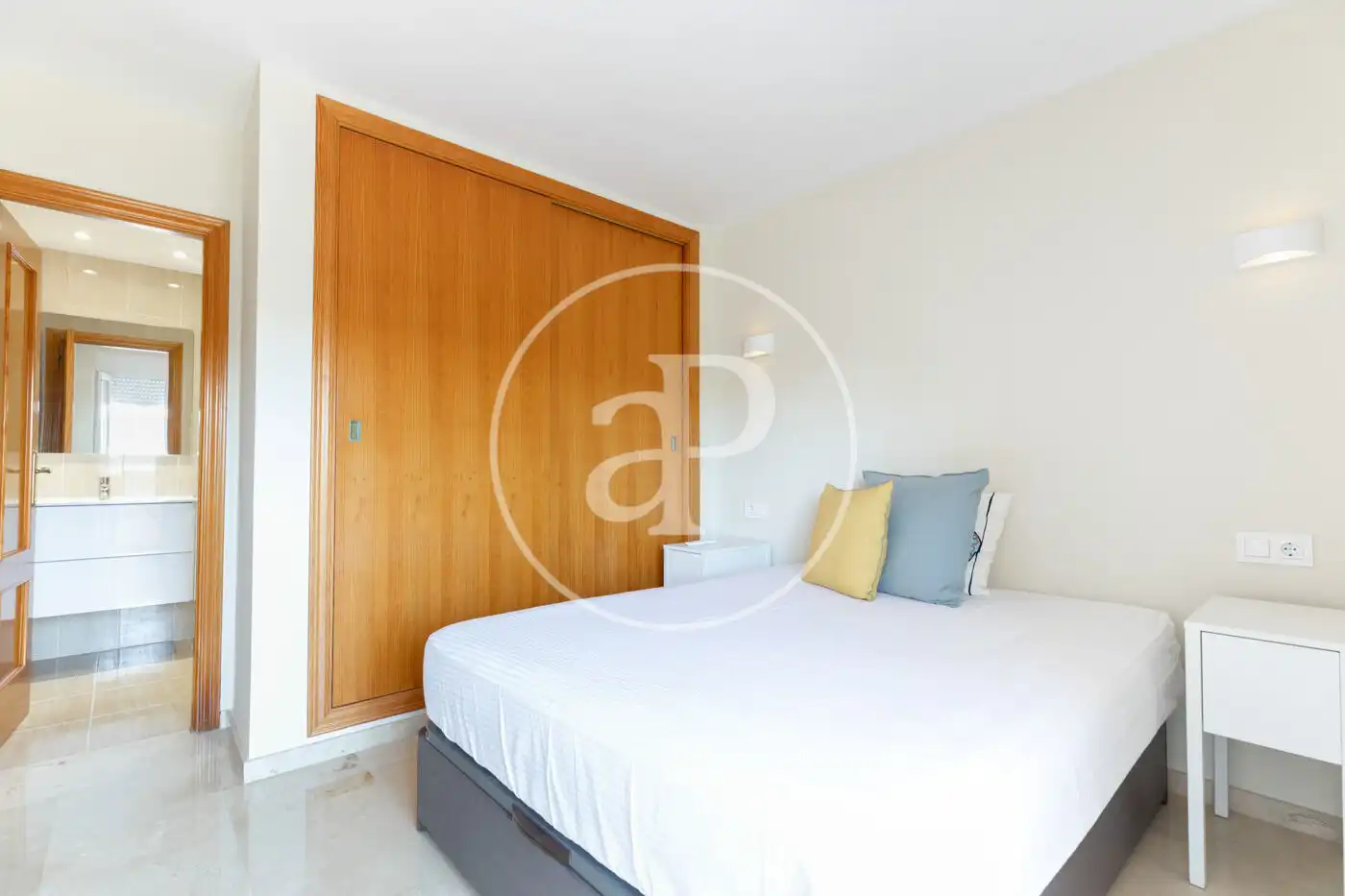 Piso de alquiler en Carrer Escriptor Joan Cortada, Son Dameto