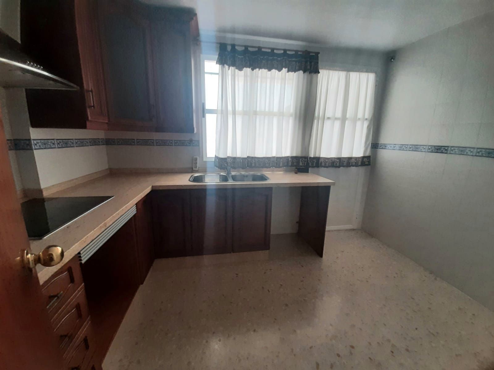 Flat for sale in Avenida de Andalucía