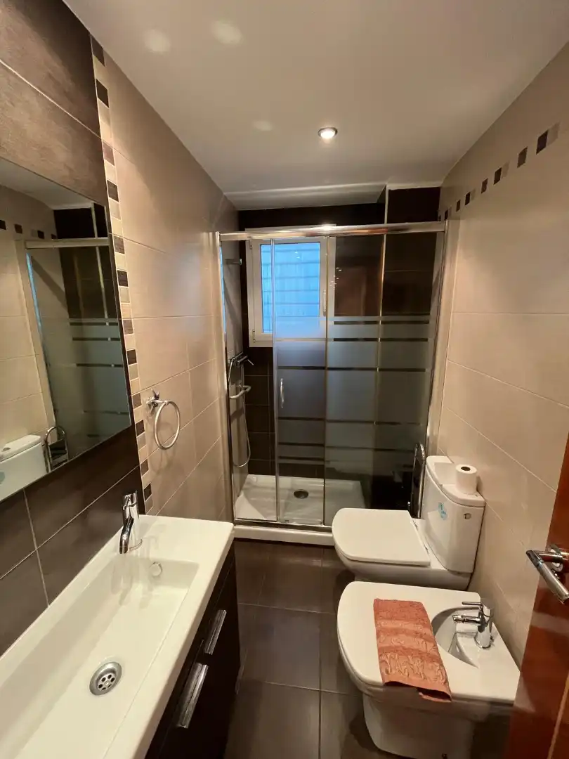 Bathroom of Flat for rent in Zaragoza  with Heating, Furnished and Oven