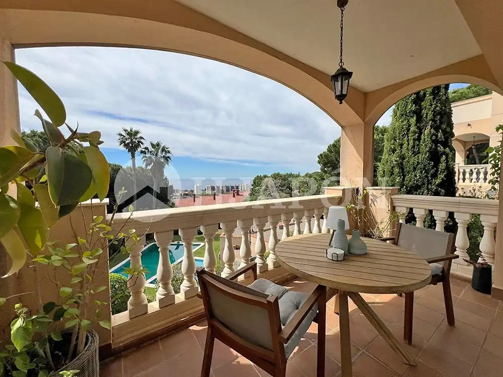 Casa con piscina en venta en Teià