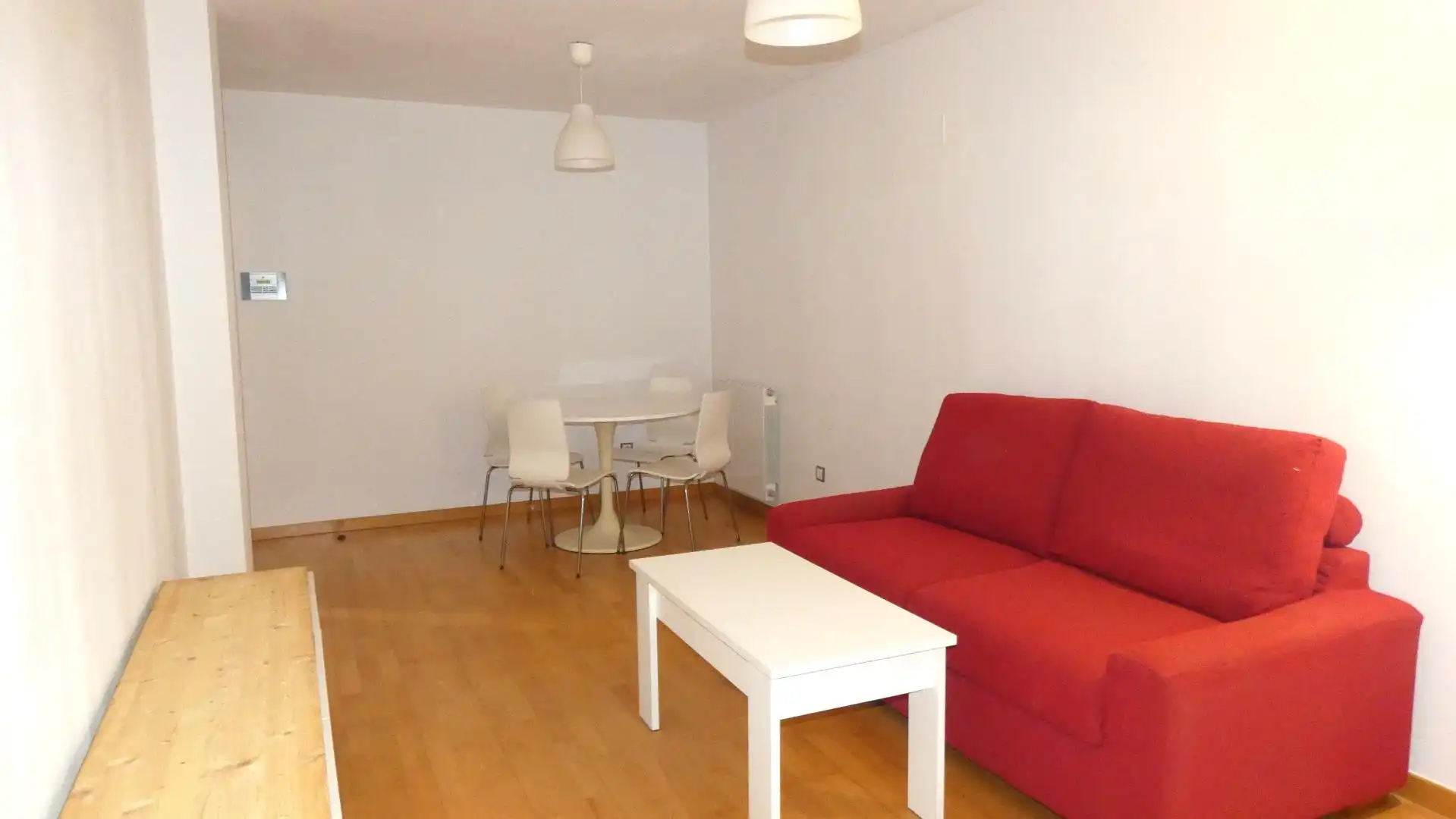 Sala de estar de Apartamento en venta en Alagón con Calefacción, Jardín privado y Parquet