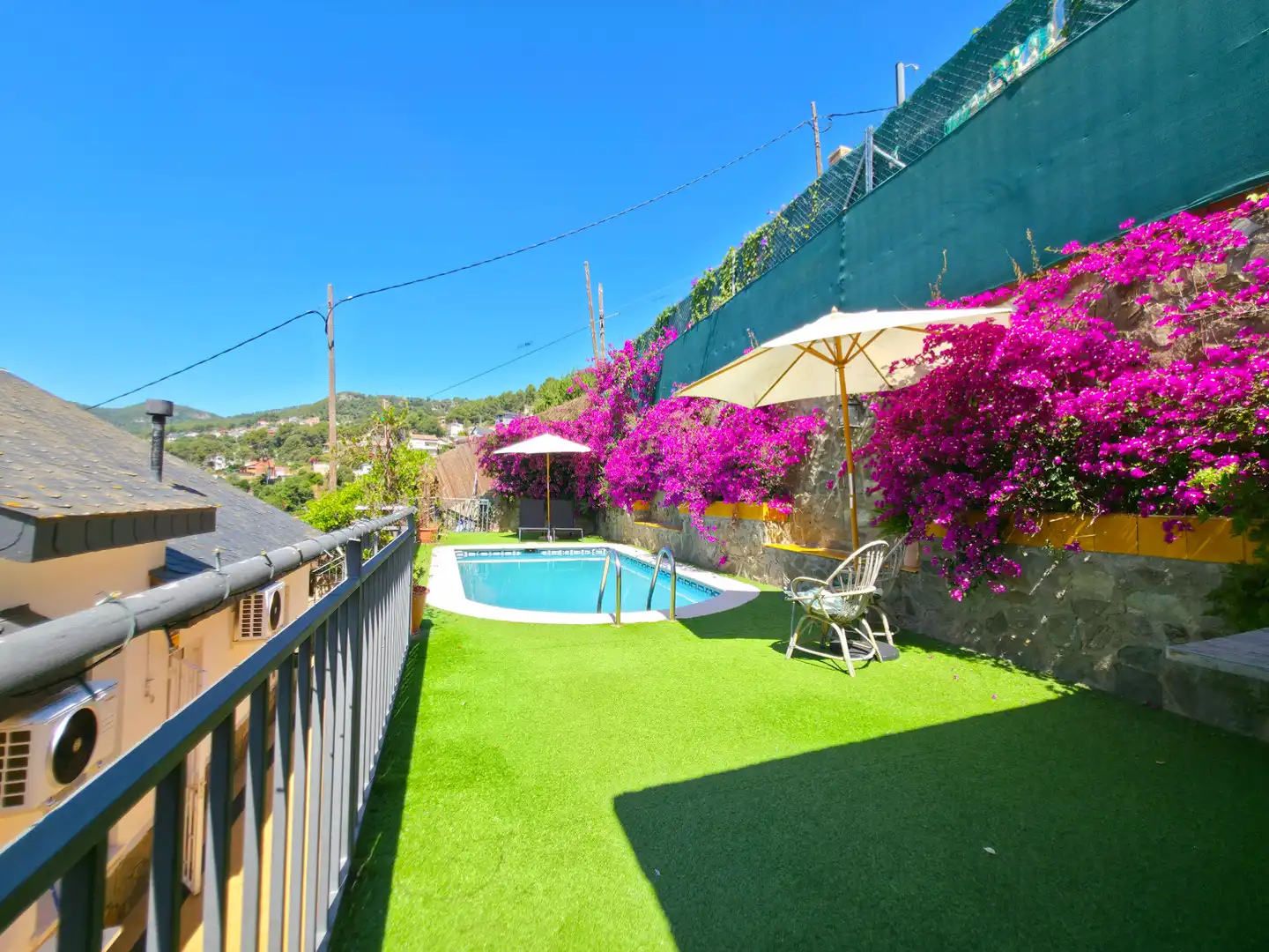 Piscina de Casa o chalet en venta en Corbera de Llobregat con Aire acondicionado, Calefacción y Jardín privado