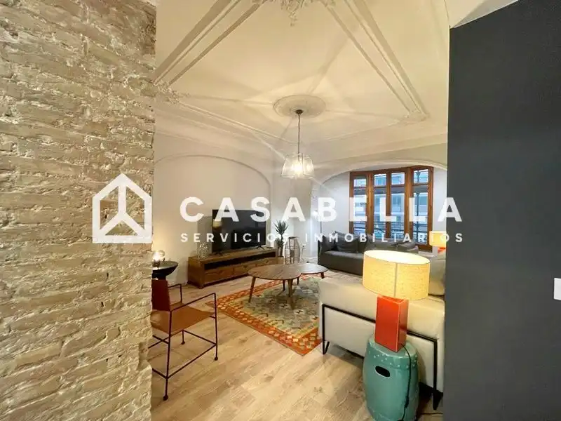 Exterior view of Flat for share in Valencia  with Air Conditioner, Heating and Furnished