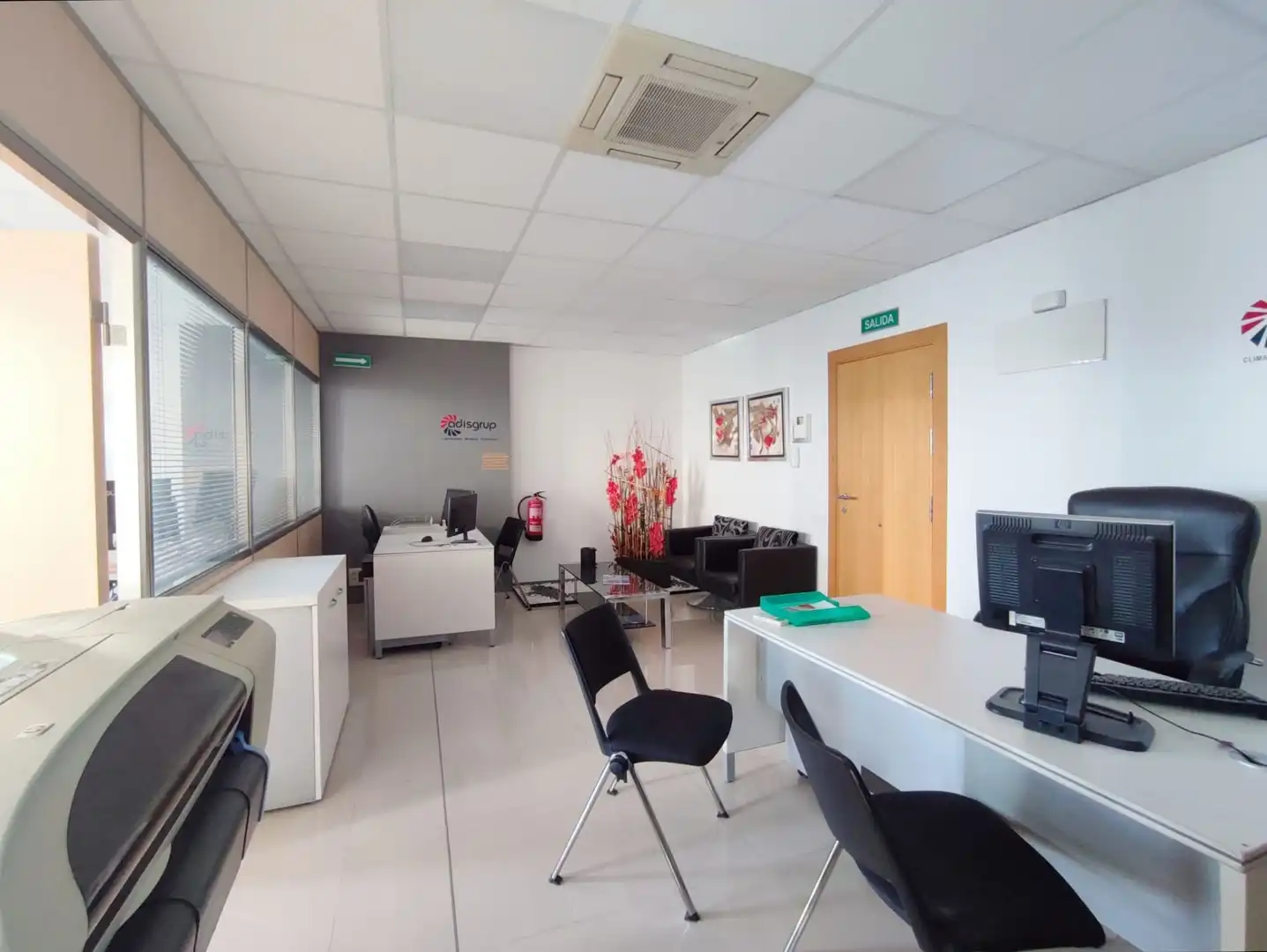 Büro zur Miete in Aranguren mit Klimaanlage, Heizung und Möbliert