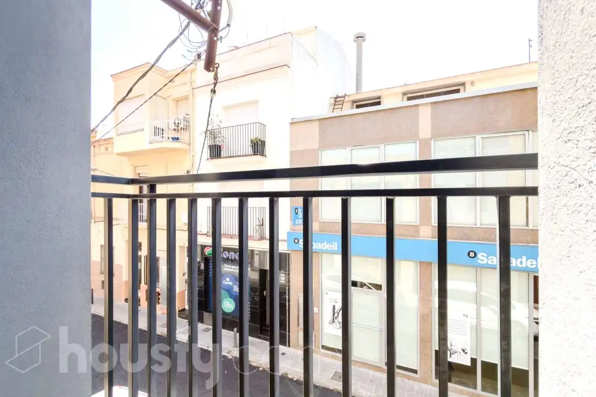 Exterior view of Houses for sale in Badalona  with Air Conditioner, Heating and Terrace