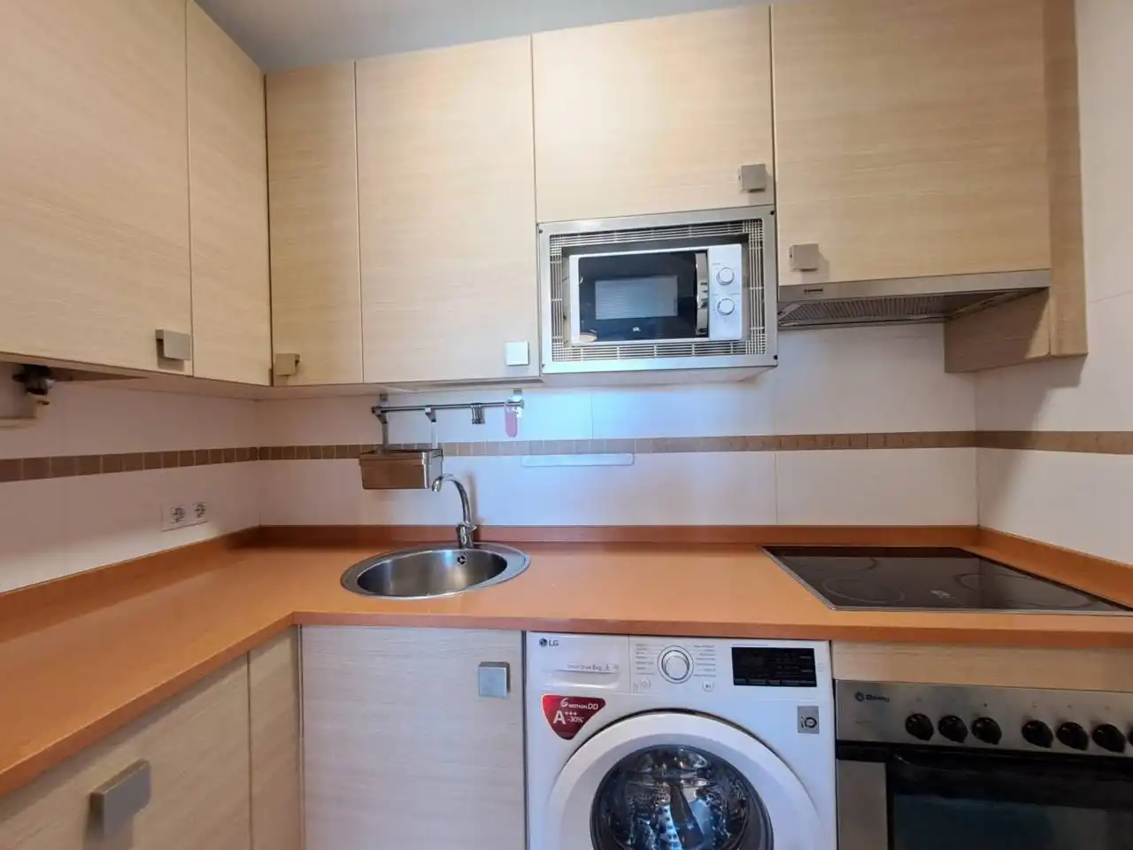 Flat with lift to rent in Calle Complutense, imagen 5