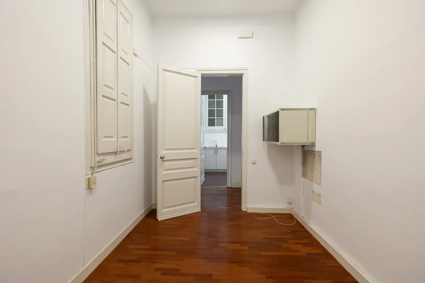 Wohnung zum Verkauf in Barcelona mit Klimaanlage, Heizung und Parkett