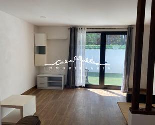 Dormitori de Apartament de lloguer en Altea amb Aire condicionat, Jardí privat i Terrassa