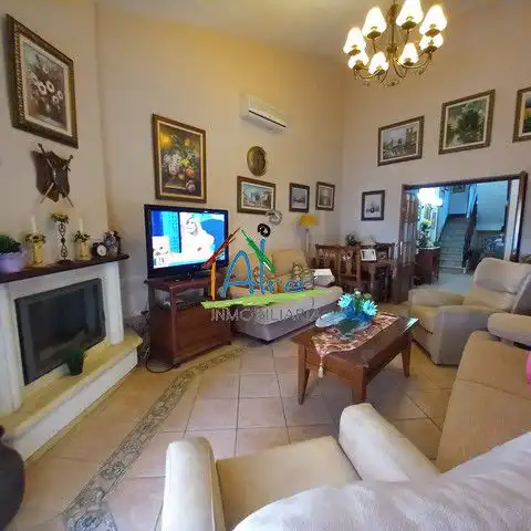 Sala de estar de Casa o chalet en venta en Almonte con Aire acondicionado, Calefacción y Jardín privado