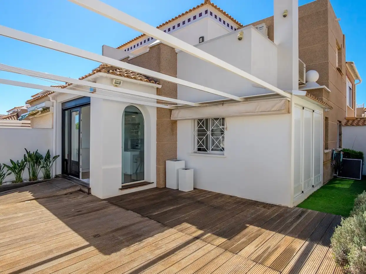 Terraced house with pool for sale in av de la mancha 210, imagen 4