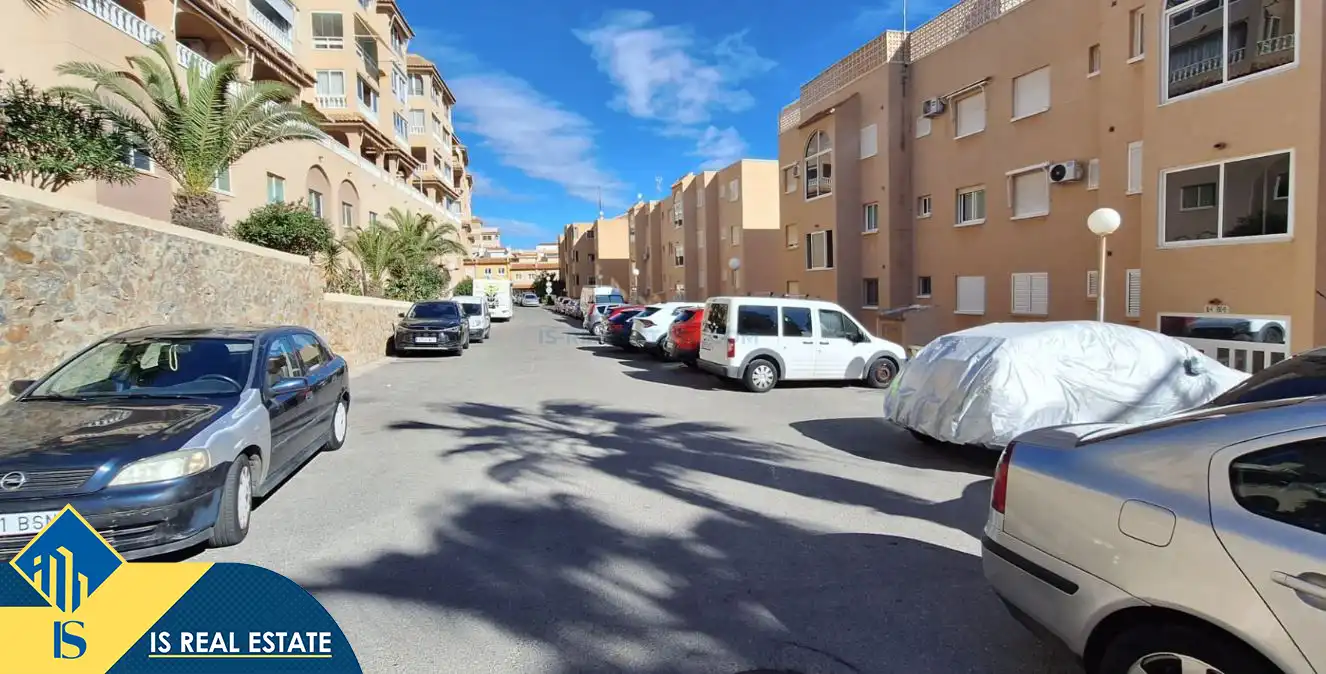 Vista exterior de Estudi en venda en Torrevieja amb Aire condicionat, Calefacció i Terrassa