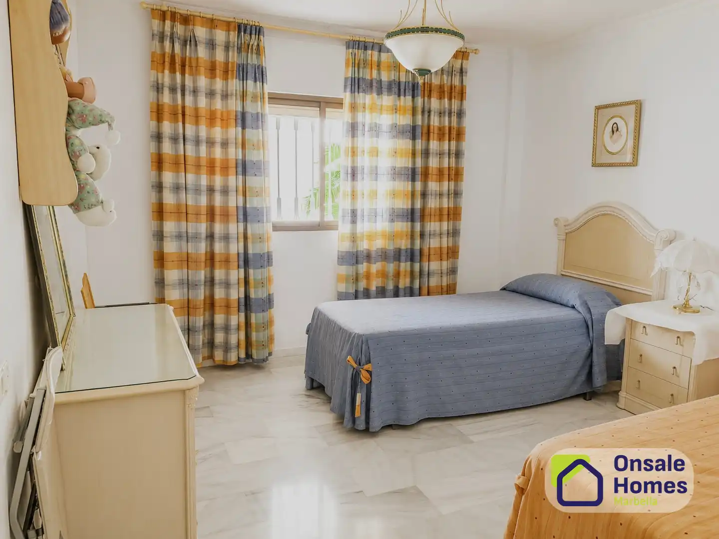 Schlafzimmer von Wohnung zum Verkauf in Marbella mit Klimaanlage, Terrasse und Abstellraum