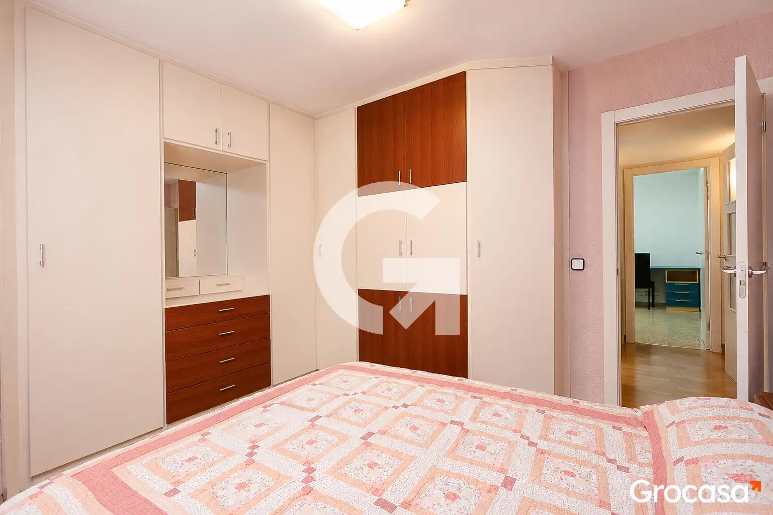 Bedroom of Flat for sale in L'Hospitalet de Llobregat  with Terrace and Oven