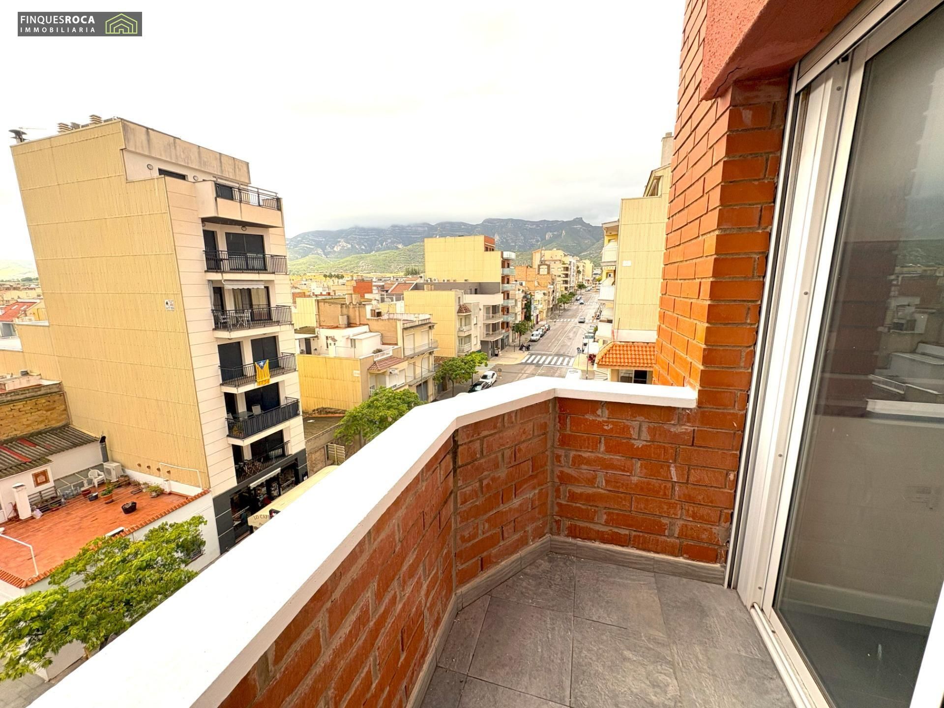 Vista exterior de Pis en venda en Sant Carles de la Ràpita amb Terrassa, Balcó i Alarma