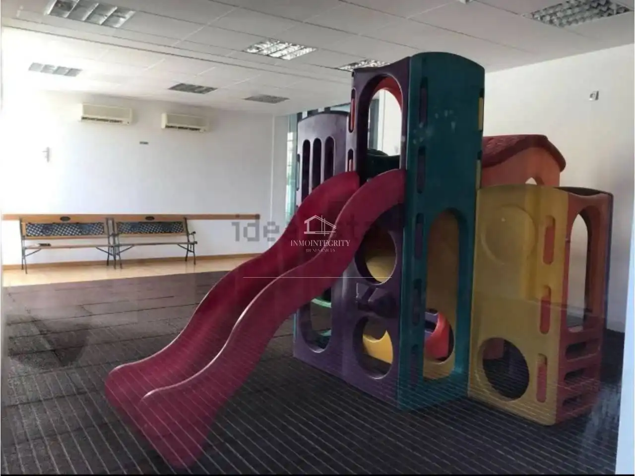 Apartamento con piscina en venta en Avenida Central 20, imagen 21