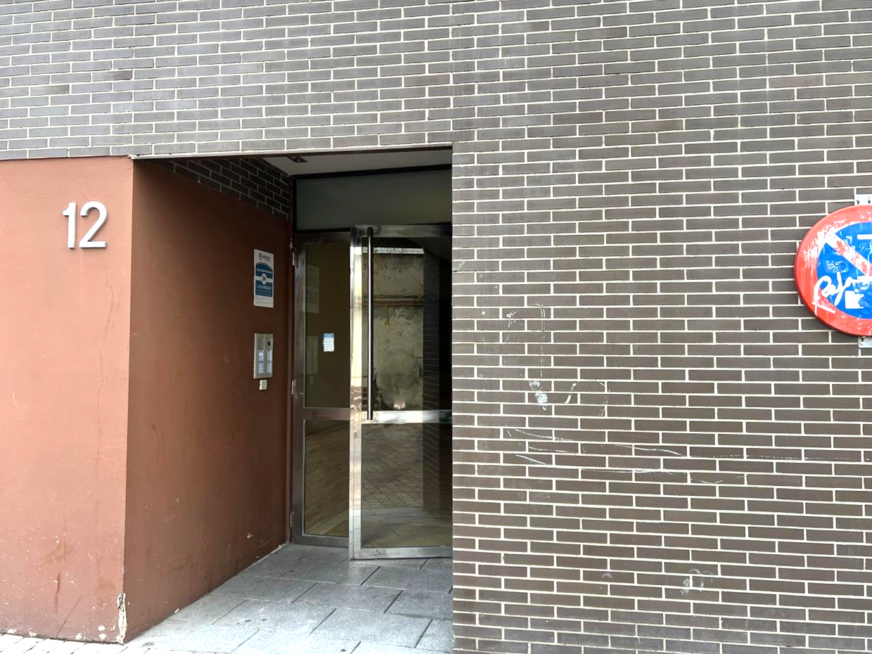 Vista exterior de Garatge en venda en Leganés