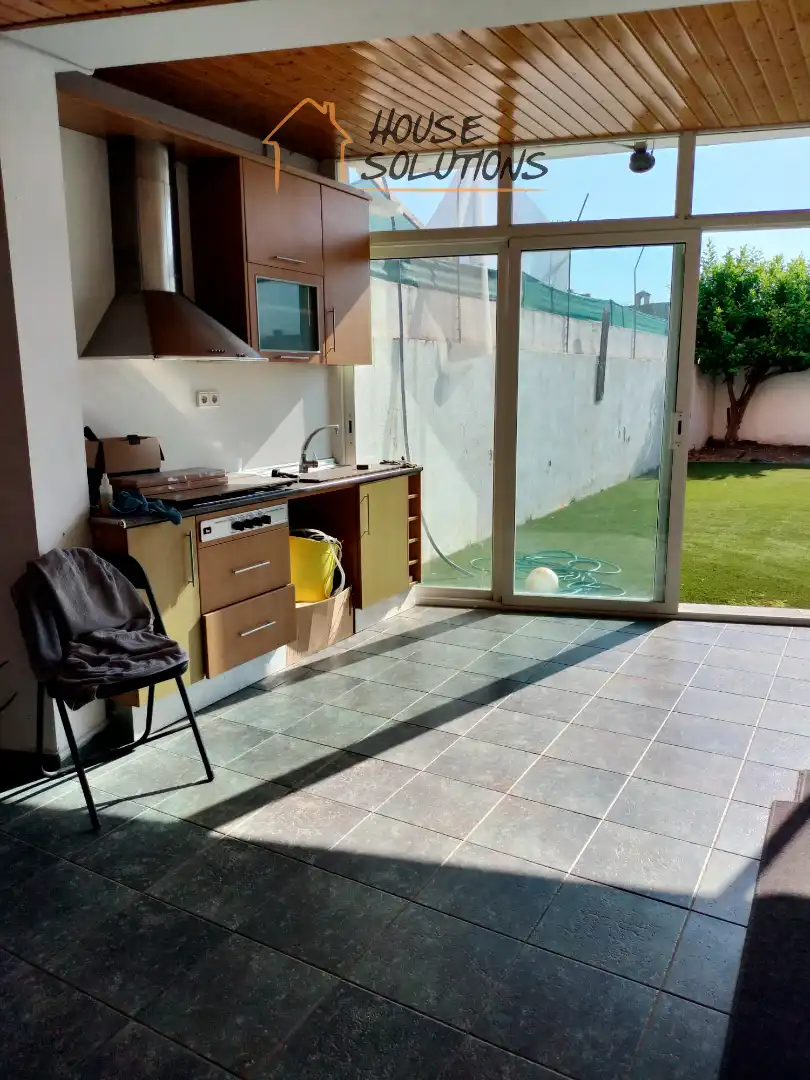 Cuina de Casa adosada en venda en Polinyà amb Calefacció, Jardí privat i Terrassa