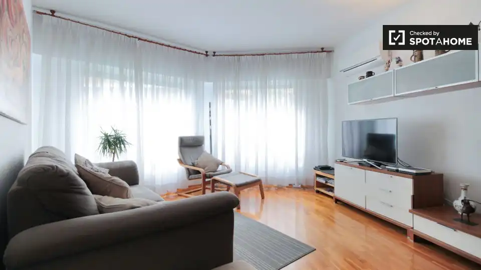 Room in La Sagrera