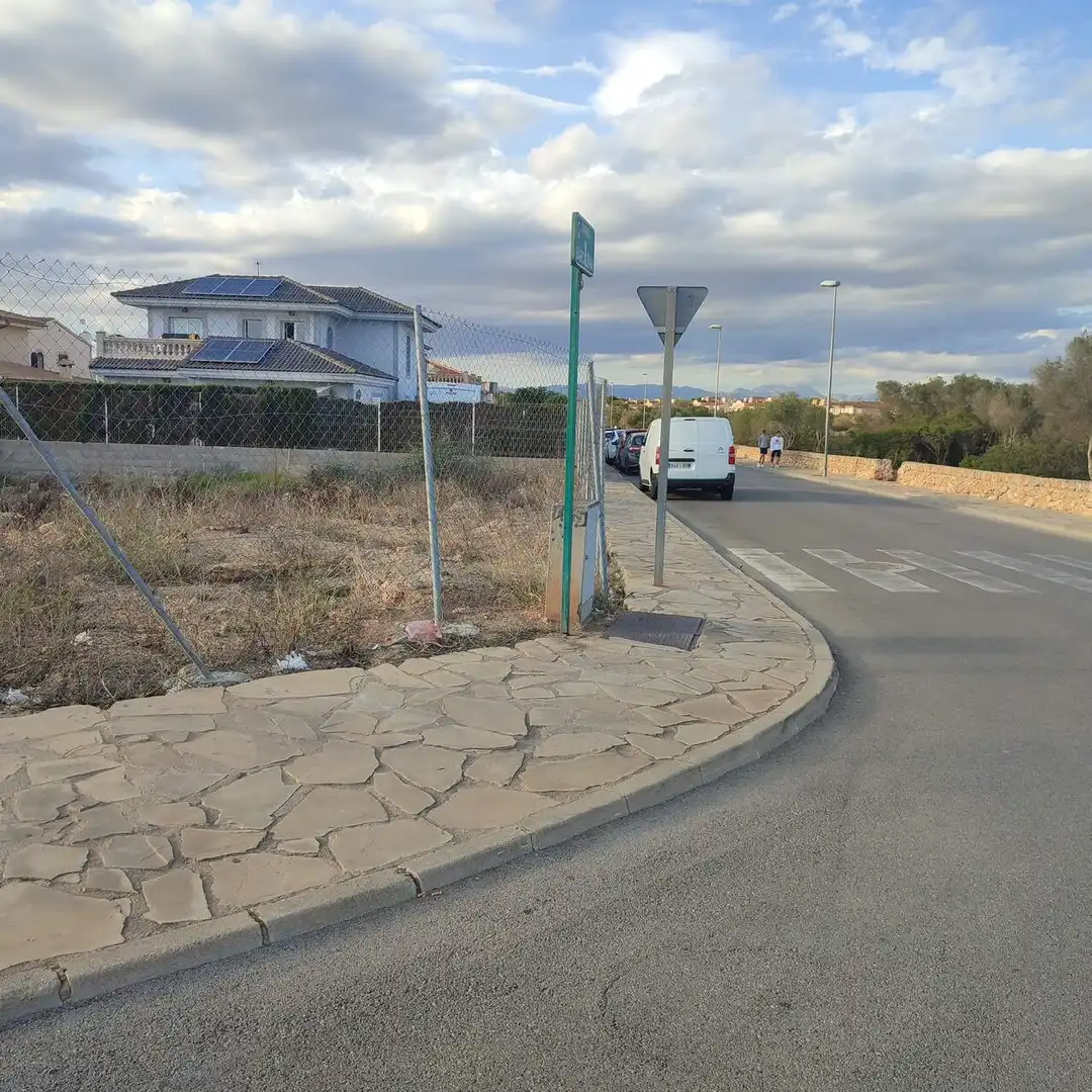 Terreny residencial en venda a Avinguda Regne de Mallorques 8, imagen 2
