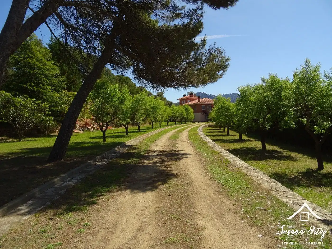 Vista exterior de Casa o chalet en venta en El Bruc con Aire acondicionado, Calefacción y Jardín privado