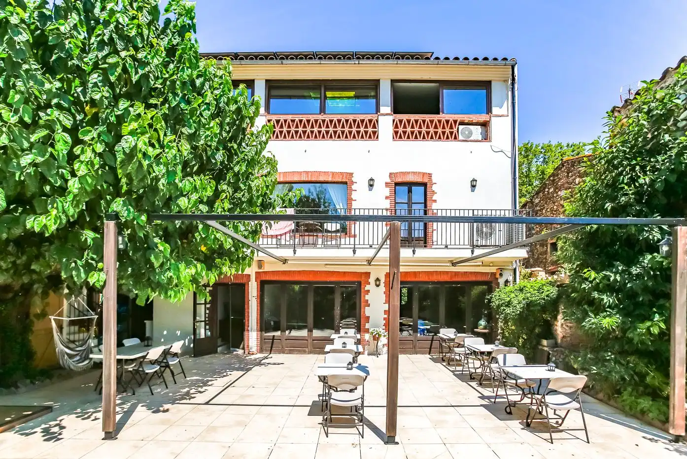 Hotel for sale in La Cellera de Ter