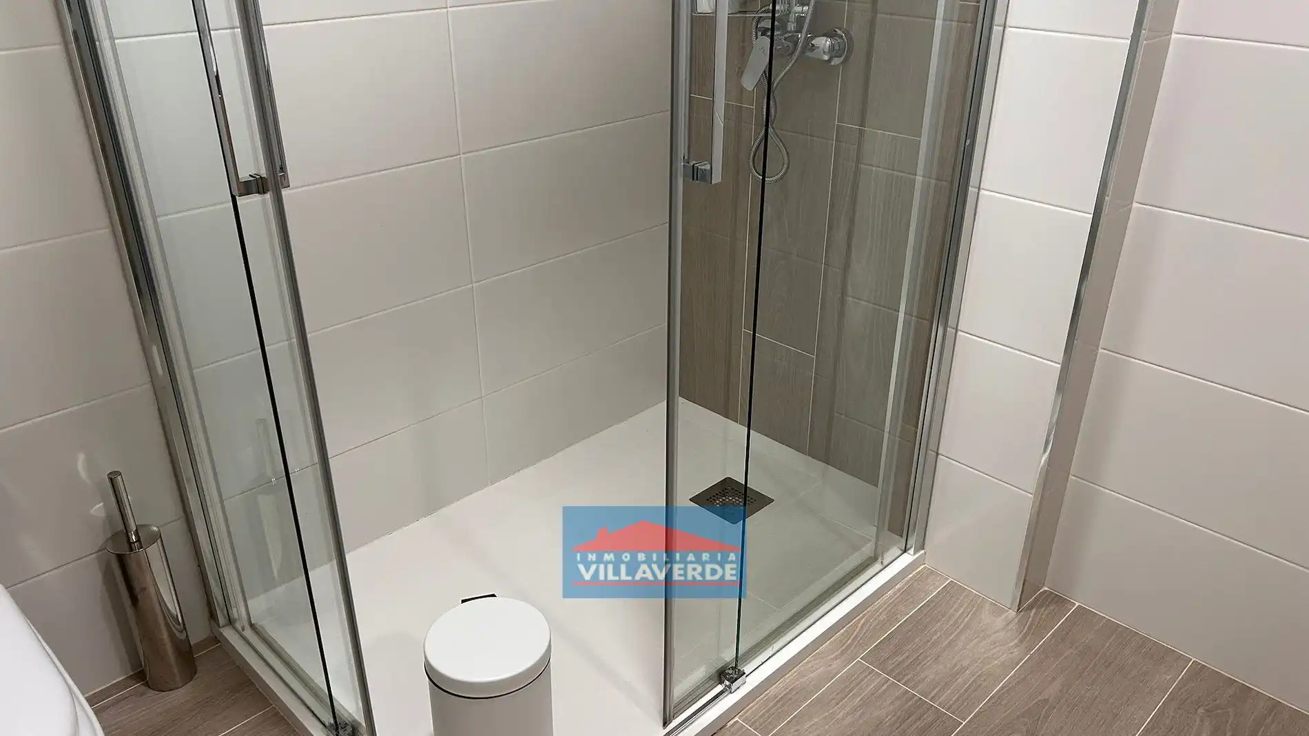Bathroom of Flat for rent in Cangas   with Furnished