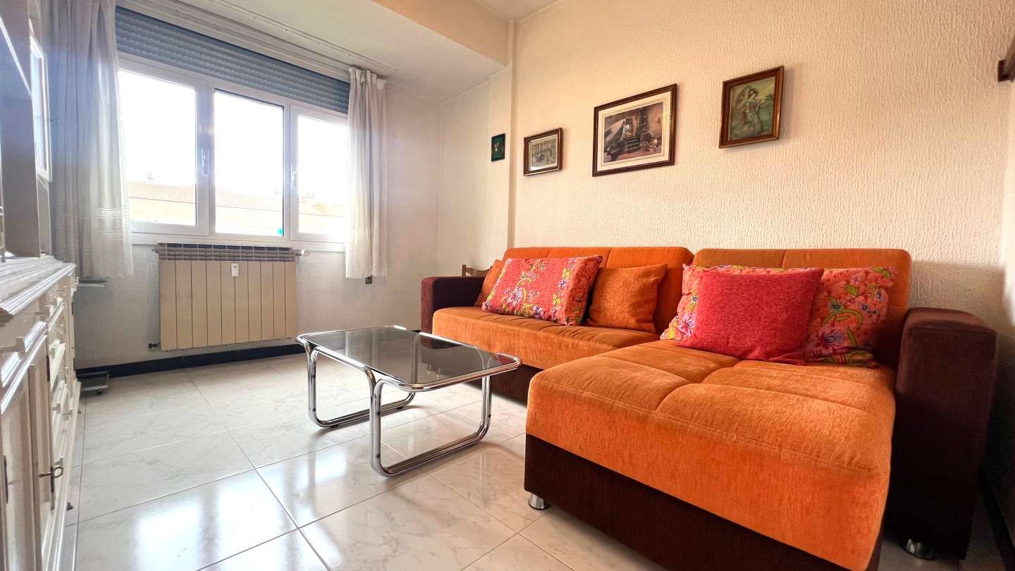Sala d'estar de Pis en venda en Vitoria - Gasteiz amb Calefacció, Terrassa i Traster