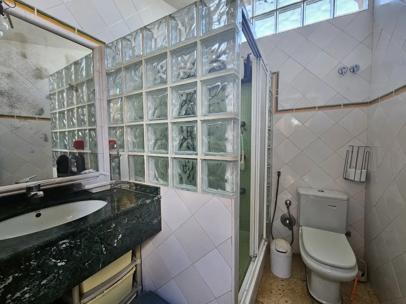 Badezimmer von Country house zum Verkauf in Reus mit Klimaanlage, Privatgarten und Terrasse