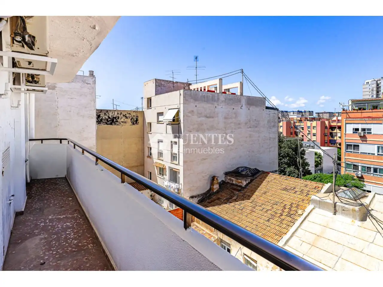 Vista exterior de Apartament en venda en Alicante / Alacant amb Aire condicionat, Calefacció i Parquet