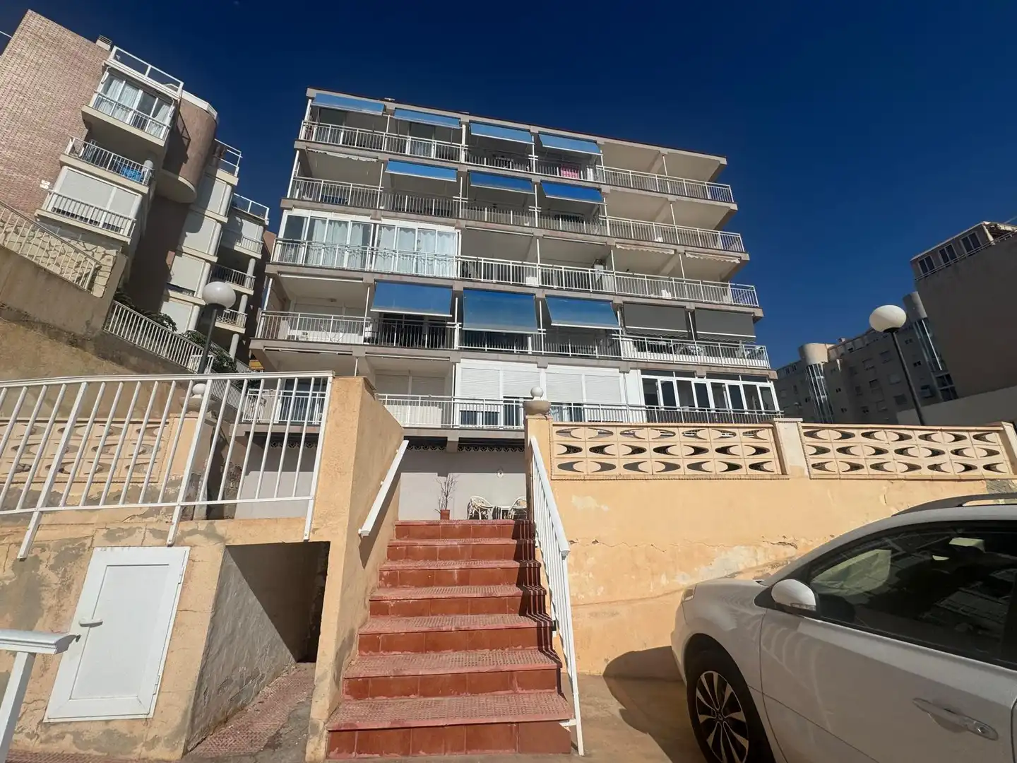 Exterior view of Apartments for rent in El Campello  with Terrace, Furnished and Oven