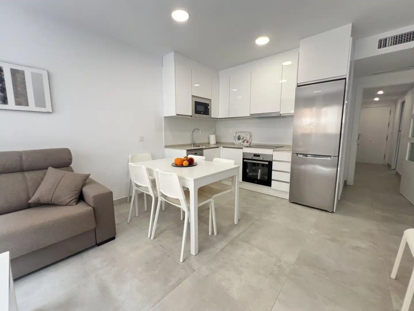 Cocina de Apartamento de alquiler en Fuengirola con Aire acondicionado, Calefacción y Terraza