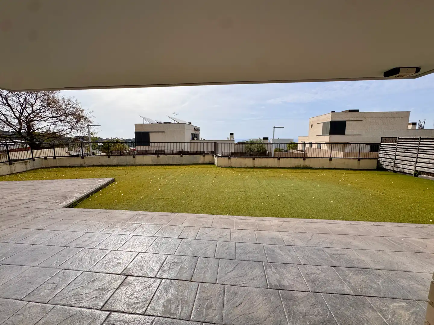 Terraza de Casa adosada en venta en Mataró con Aire acondicionado, Calefacción y Jardín privado