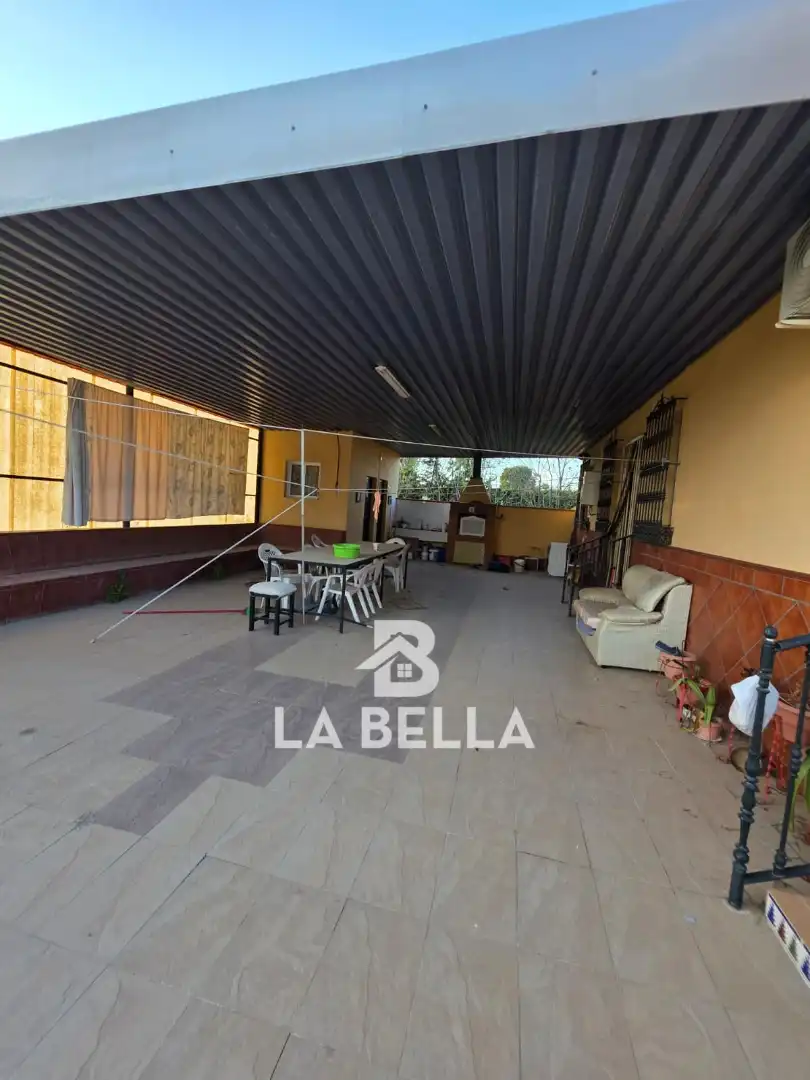 Jardí de Casa o xalet en venda en Coria del Río amb Aire condicionat, Jardí privat i Traster