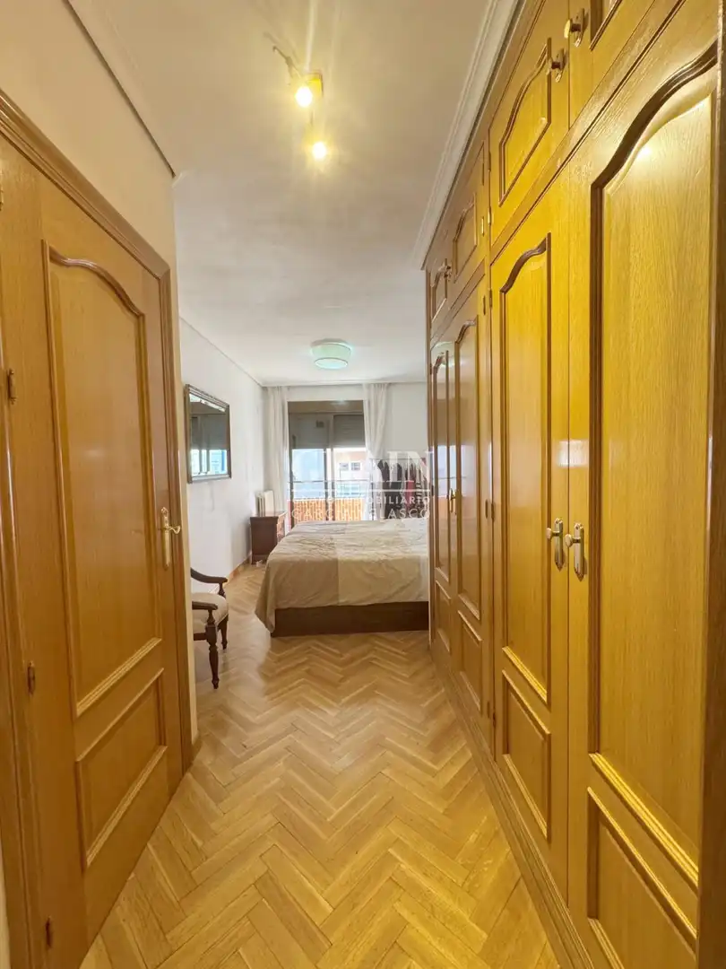 Bedroom of Flat for sale in Albacete  with Air Conditioner, Heating and Parquet flooring