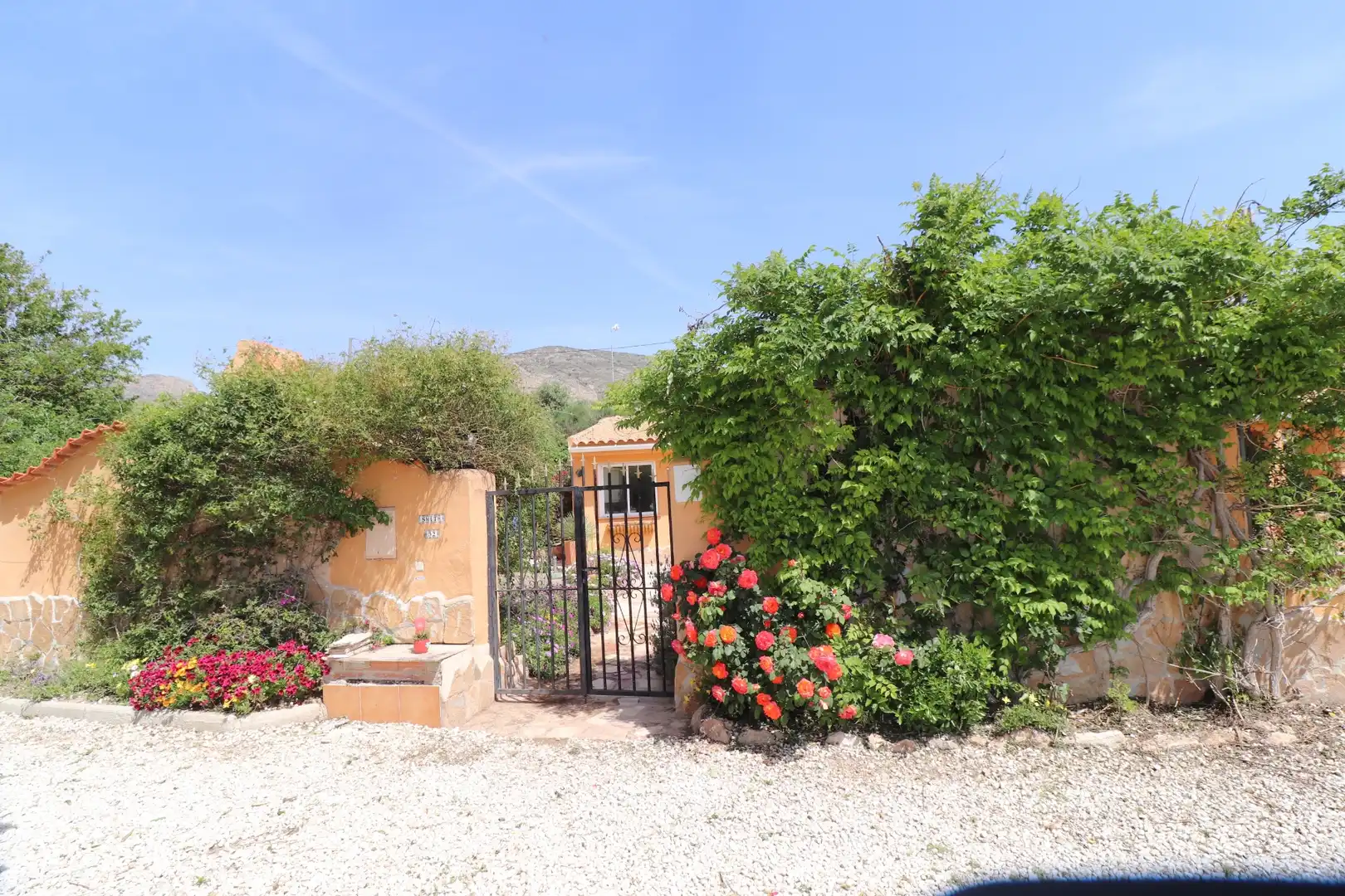 Casa rústica con jardín en venta en Hondón de las Nieves / El Fondó de les Neus, imagen 4